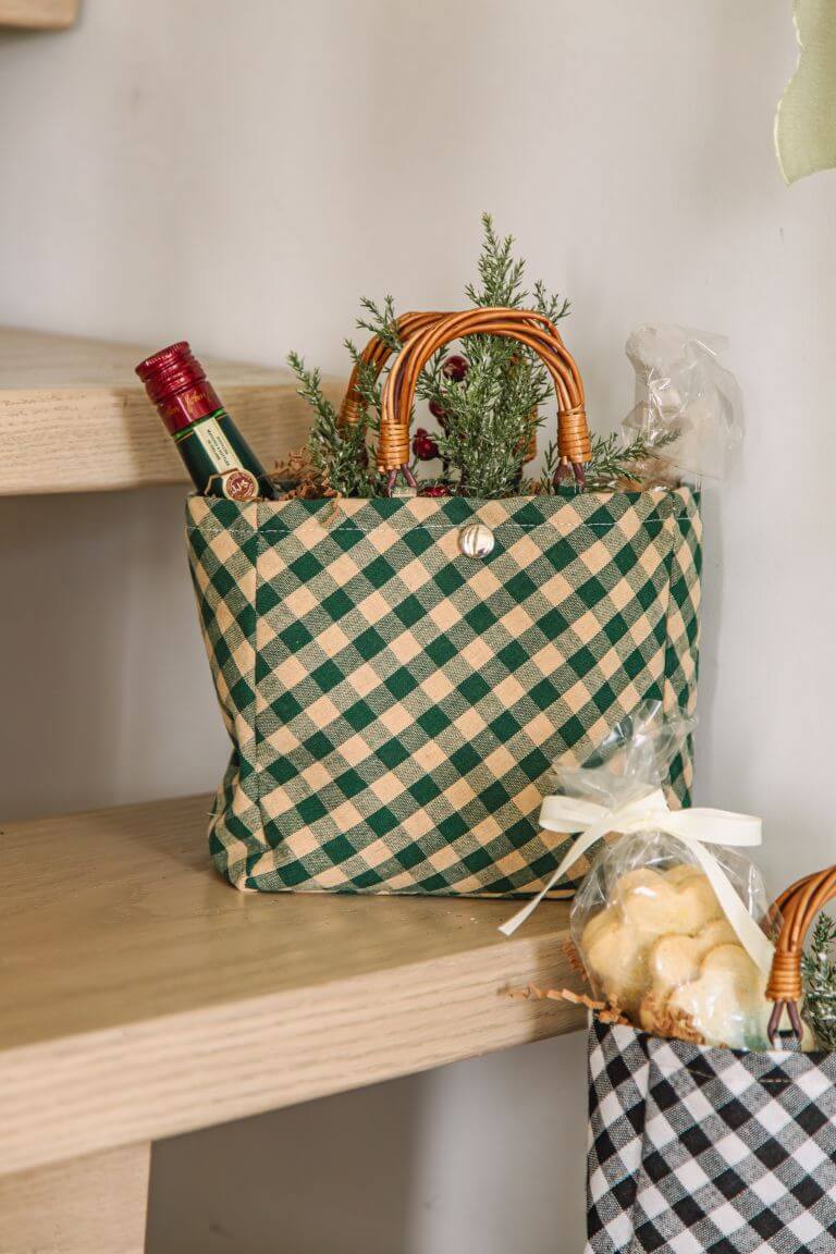 Sac en tissu avec poignées en osier, vert