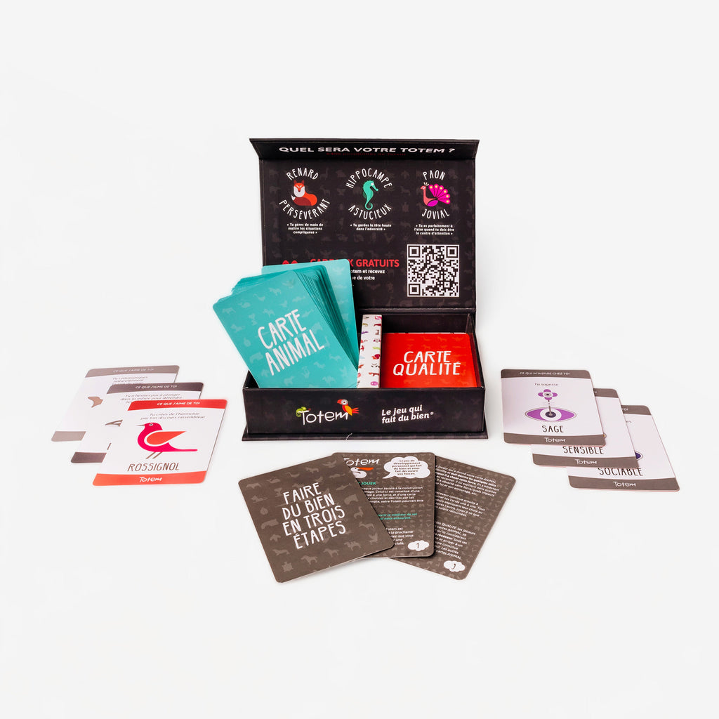 Jeu de cartes Totem en français, boîte ouverte vue de face