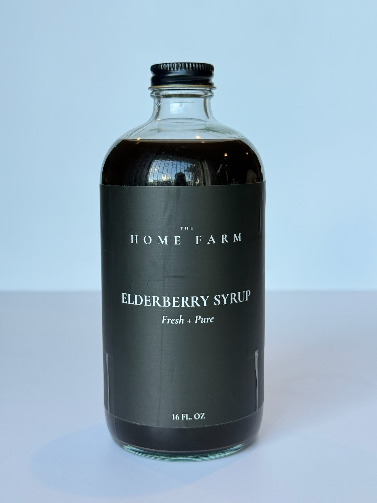 Bouteille de sirop de sureau The Home Farm, 480 ml, vue de face